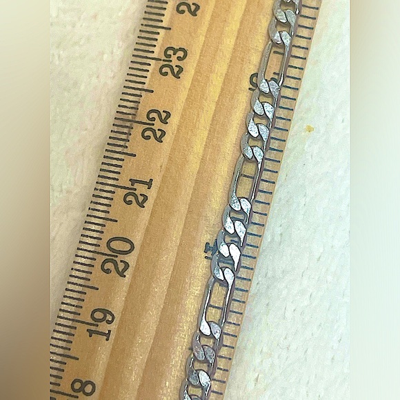 19"sterling silver Figaro chain unisex new unique clasp - Picture 2 of 7